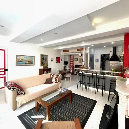 2 Chambres, 2 Sdb, 4' A Pied Du Palais