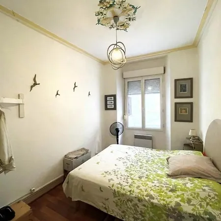 2 Chambres, 2 Sdb, 4' A Pied Du Palais